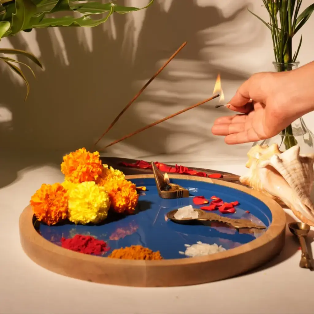[DI1515] Moonstone Circle — Lapis Blue Mango Wood Platter